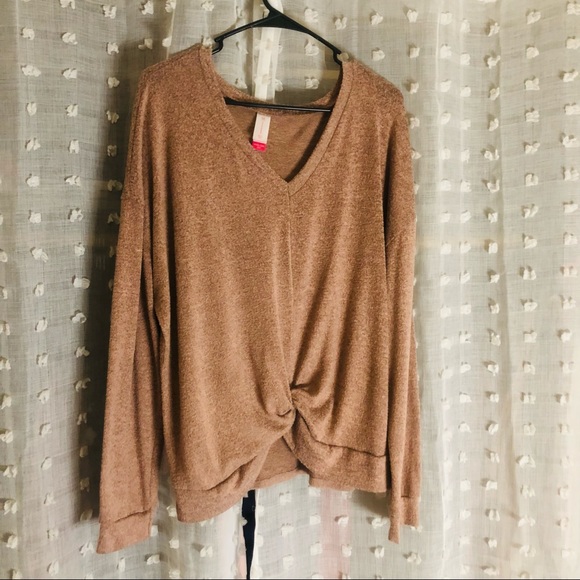 💖No Boundaries Tee - Picture 1 of 8